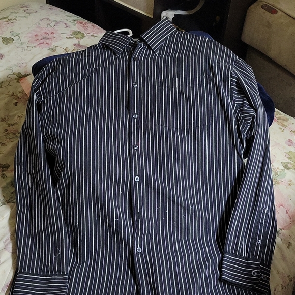 MB Studios 2 - XLT Black,green,gray and white button-up dress shirt - Picture 2 of 3